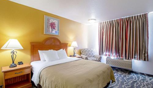 Queen Room - Disability Access/Non-Smoking