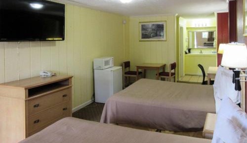 Queen Room with Two Queen Beds - Non-Smoking