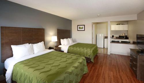 Efficiency Queen Room with Two Queen Beds - Non Smoking 
