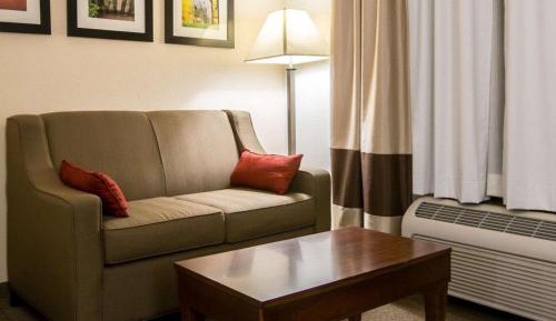 Double Suite with Two Double Beds - Non-Smoking