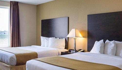 Queen Room with Two Queen Beds - Non-Smoking