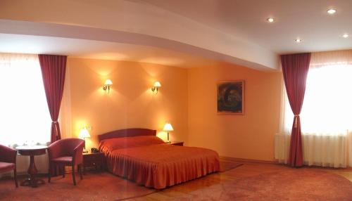 Double Room (1 - 2 Adults)