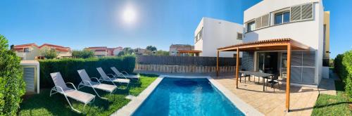 Villa with Private Pool