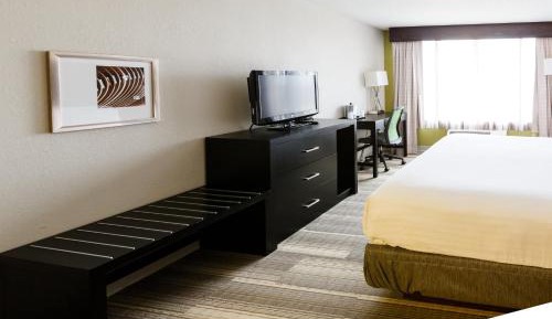 King Room - Mobility Access/Hearing Accessible