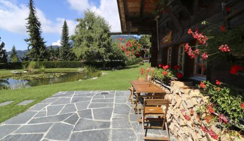 Chalet (2 Adults + 2 Children)