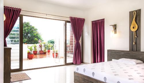 Apartment with Balcony