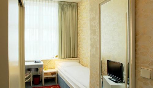 Economy Single Room