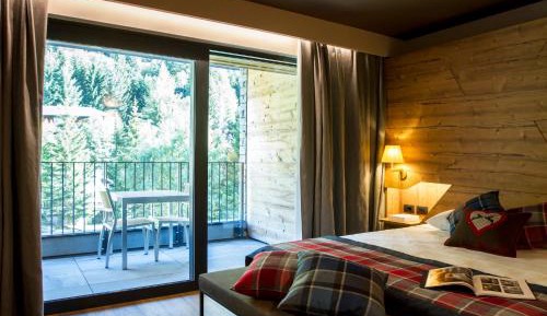 Deluxe Double or Twin Room with Balcony