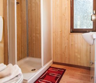 Bungalow (2 Adults)
