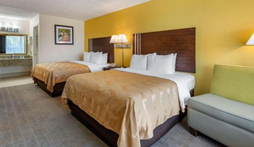 Queen Room with Two Queen Beds - Non-Smoking