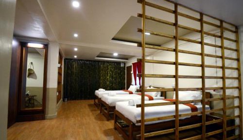 Basic Triple Room with Shared Bathroom
