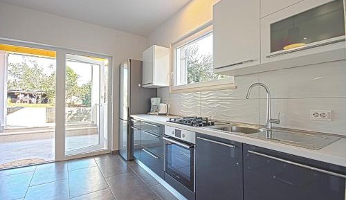 Apartment with Garden View