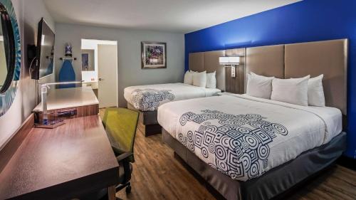 Standard Queen Room with Two Queen Beds
