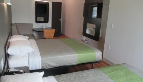 Queen Room with Two Queen Beds - Non-Smoking