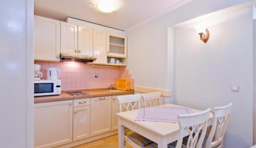 Luxury Studio Apartment with Balcony and Side Sea View