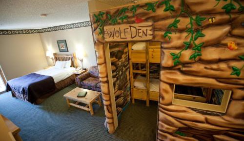 Wolf Den Suite