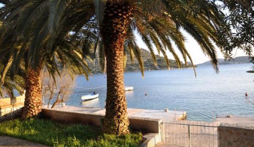 Comfort Two-Bedroom Apartment with Terrace with Sea View