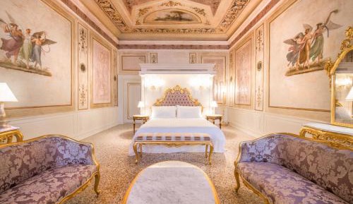 Presidential Suite with Canal View