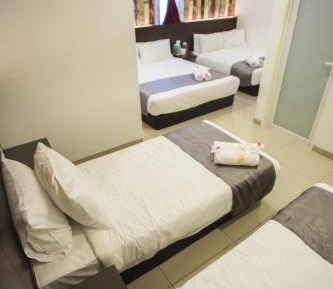 Deluxe Family Suite