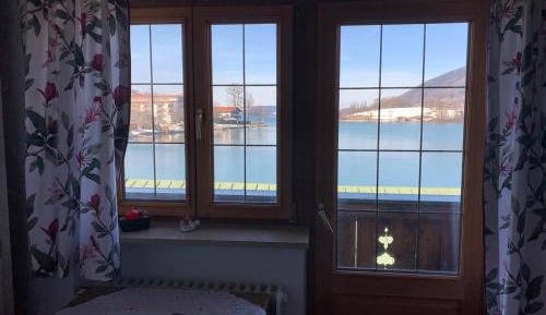 Single Room with Lake View