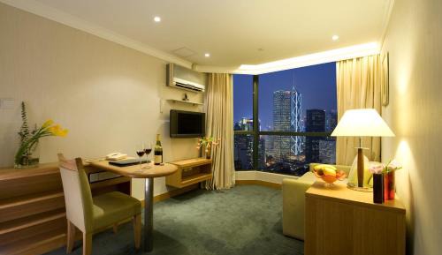 Deluxe Suite
