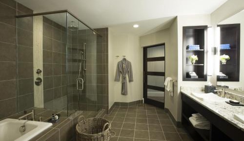 Signature One-Bedroom Suite