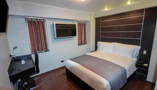 Deluxe Queen Room