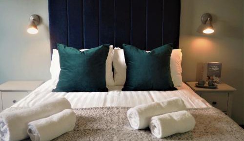 Deluxe Double Room with Shower
