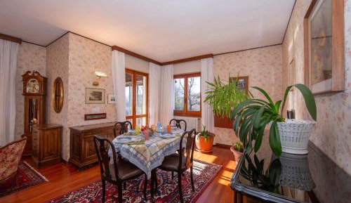 Apartment with Garden View