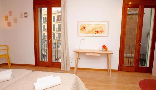 Deluxe Apartment with Balcony
