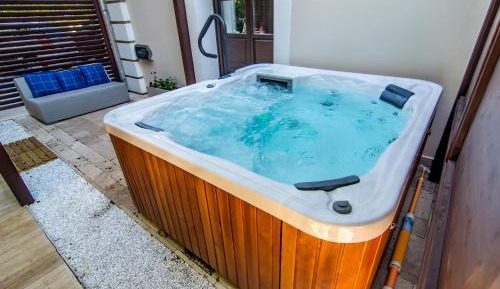 Deluxe Double Room with Jacuzzi 