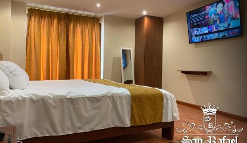 Deluxe King Suite