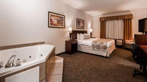 King Room with Spa Bath - Non-Smoking