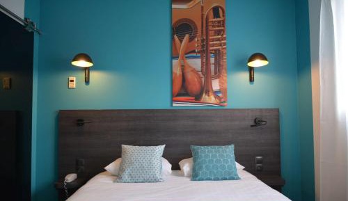 Queen Room with Queen Bed - Non-Smoking