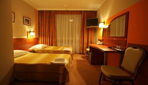 Standard Queen Room