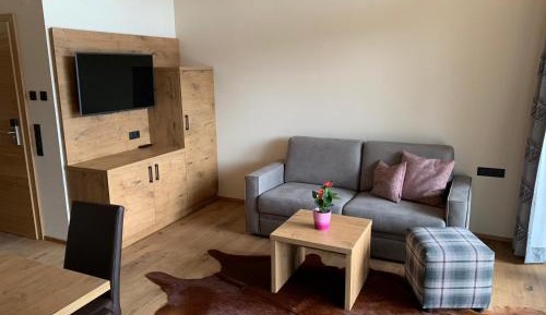 One-Bedroom Apartment with 2 Bathrooms