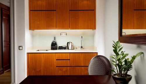 Grand Deluxe Suite