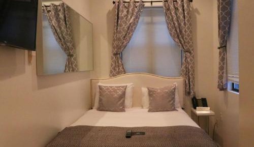 	Standard Double Room with Private Bathroom