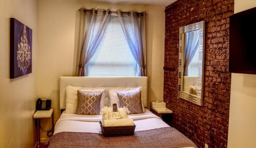  Standard Double Room with Shared Bathroom