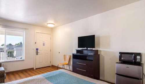 Queen Room - Disability Access - Roll in Shower