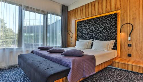 Deluxe Double Room with Spa Access - Building Design