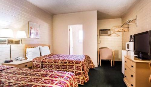 Double Room with Two Double Beds - Non-Smoking