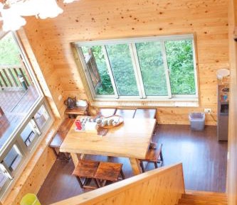 Family Room with Mountain View
