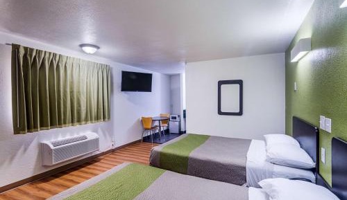 Deluxe Quadruple Room - Non-Smoking