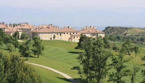 Three-Bedroom Apartment Serradero 2