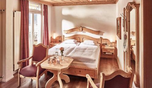 Superior Double Room with Balcony and Mountain View 