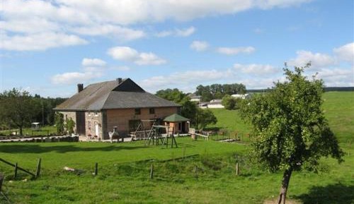 Cottage (20 Adults)
