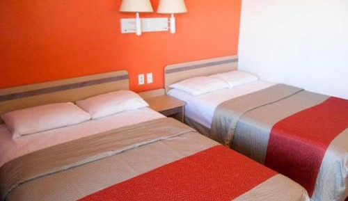 Queen Room with Two Queen Beds - Disability Access - Non-Smoking