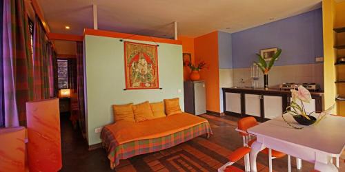 Basic Triple Room with Shared Bathroom