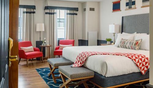 Deluxe King Room